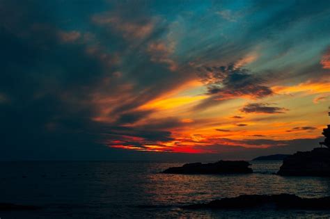 Premium Photo Sunset Over The Sea Sunset Over The Adriatic Sea Sun To
