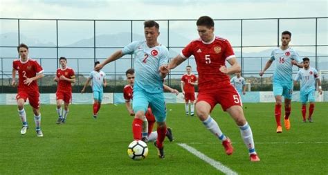 Çiçek turizm olarak torku arena'da gerçekleşen #türkiye #fransa maçında, takımların ulaşımını konya'ya ayak bastıkları andan. U18 Milli Futbol Takımı, dostluk maçında Rusya'ya yenildi