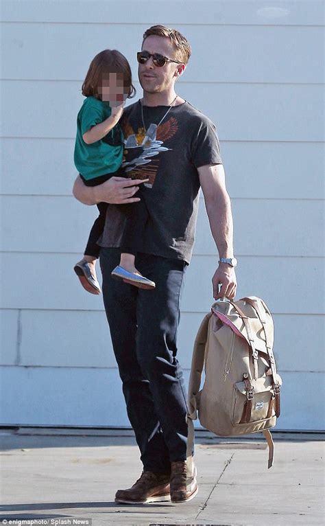Ryan Gosling Looks Every Inch The Effortlessly Cool Dad Daily Mail Online
