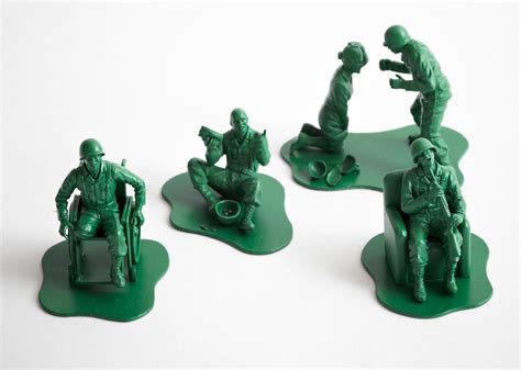 Little Green Army Men And The Realities Of War Trigger Warning Sociological Images