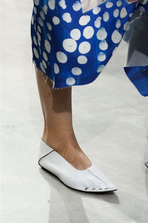 The Craziest Shoes On The Runway In 2018 Crazy Shoes Shoes Women Shoes