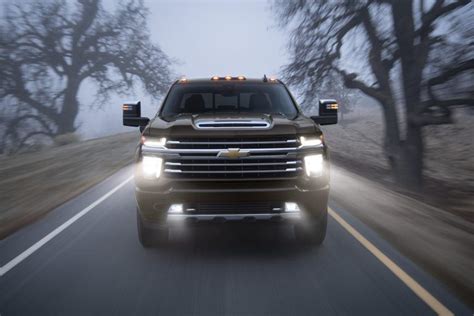 Pulling Its Weight 2020 Chevrolet Silverado Hd Tows 35500lbs Off