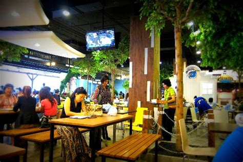 Watch eat sleep bangkok's video below if you want to find out more about the food court at the terminal 21 mall and, of course, if you want decent food for a cheap price the next time you are in downtown bangkok, head there. Pier 21 food court - Picture of Terminal 21, Bangkok ...