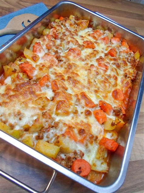Low Carb Kohlrabi Karotten Hackfleisch Auflauf