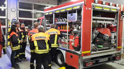 Iveco daily 70c17 achleitner allrad 4x4 aufbau: Neues Fahrzeug für Feuerwehr Mengeringhausen | Bad Arolsen