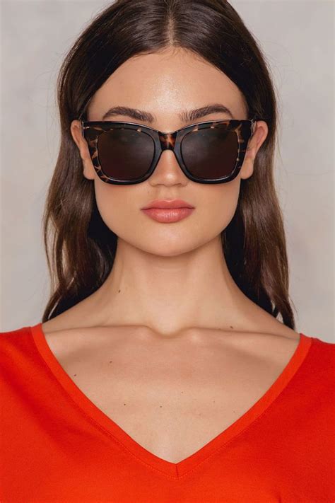 How do you pronounce quay sunglasses in american english with audio words pronouncer please, type or paste some text in the box, choose a voice then press on one 'speak'. Quay After Hours | Square sunglasses women, Style, After hours