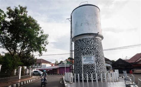 Menara Air Peninggalan Kolonial Belanda Di Pandeglang Foto Okezone