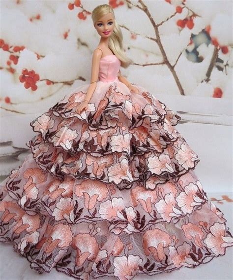 Birthday Gown For Barbie Moda Barbie Muñecas