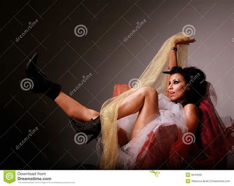 mujer hispánica atractiva foto de archivo imagen de estilo 6544556