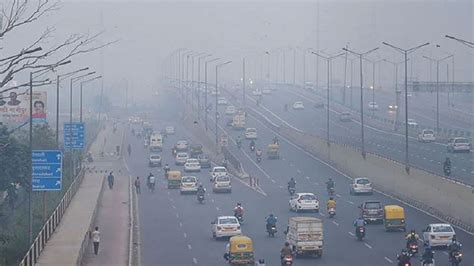 Delhi S Air Quality Remains Very Poor Ncr Borders Record Severe Pollution India Tv