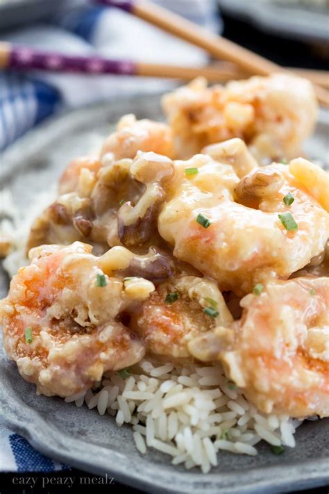 This Crispy Fried Shrimp With Walnuts Tossed In A Creamy Honey Flavored Sauce Is Easy To Make