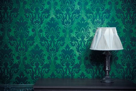 This elegant wallpaper is simply stunning! Blue Walls - Awesome Interiors.
