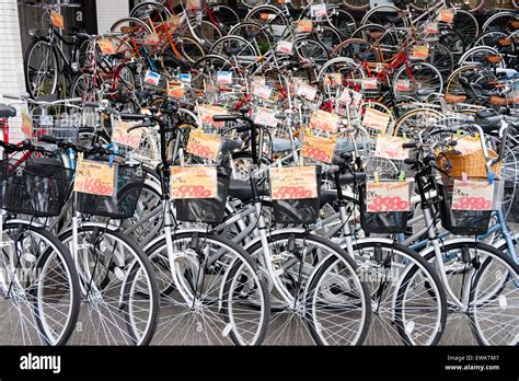 Sell Bicycles Hi Res Stock Photography And Images Alamy