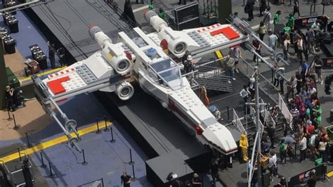 Worlds Largest Lego Model Unveiled In New York Cbbc Newsround