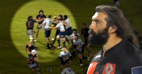 Sébastien chabal part en live avec les petits rugbymen et leur cahier d'activités. #Throwback Thursday: That time Sebastien Chabal knocked ...