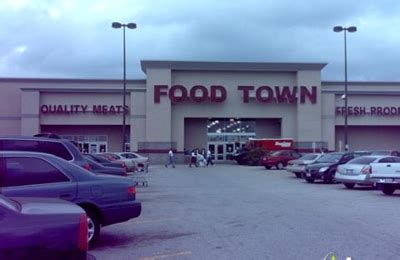 I like this store a lot for the cheap prices. Food Town 2770 N Sam Houston Pkwy W, Houston, TX 77038 ...