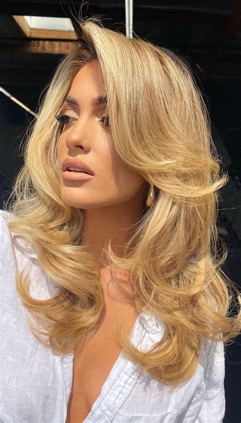 30 honey blonde hair color ideas glam honey blonde layers and bangs