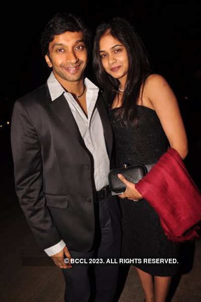 Narain Karthikeyan With Wife Pavarna During The Formula 1 After Party Held At Amber Lounge The