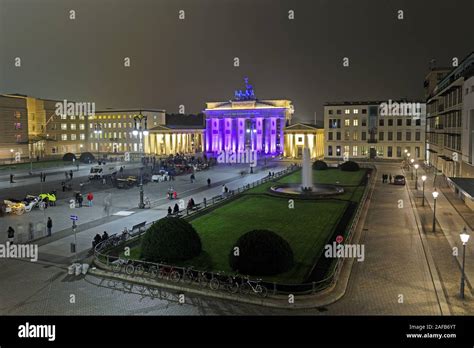 Brandenburger Tor Am Pariser Platz Berlin Deutschland Europa