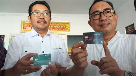 Giá lăn bánh 800 triệu, chọn xe gầm cao nào? Kartu ATM akan Ditarik dan Diganti Kartu GPN | Portal ...