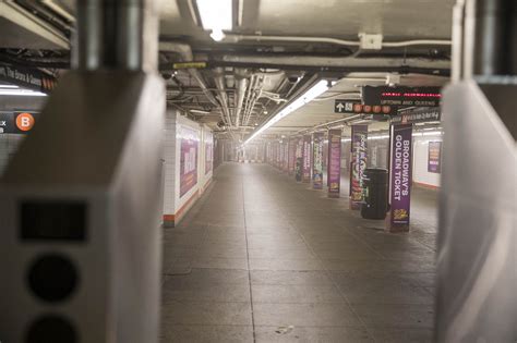 Rockefeller Center Subway Station Fills With Smoke