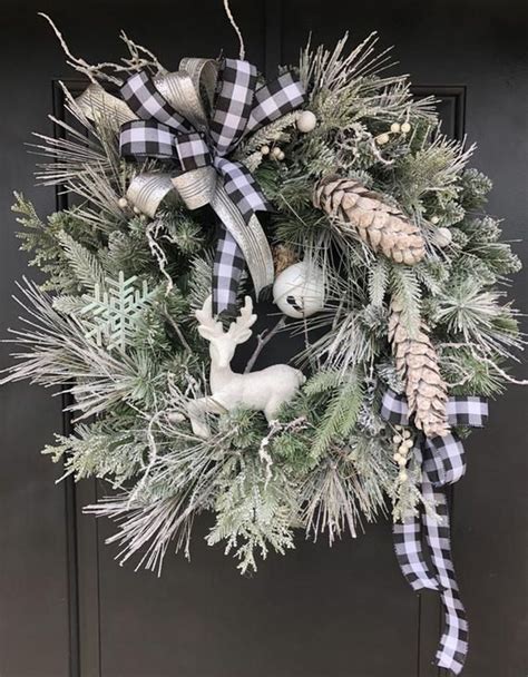 46 Awesome Winter Door Wreaths You Can Try This Season Homyhomee