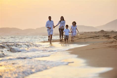 The Differences Between Whole and Term Life Insurance