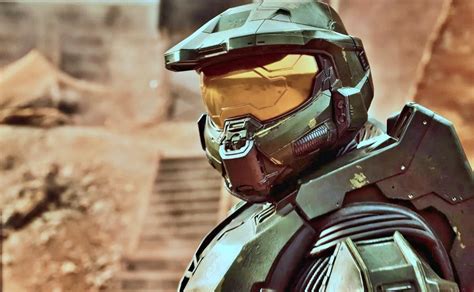 They Explain Why The Master Chief Takes Off His Helmet In The Halo