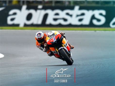 Valentino Rossi Wet Race 960x720 Wallpaper