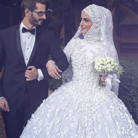 Muslim Ball Gown Wedding Dresses Long Sleeve Appliques Turkish Islamic Women Bridal Gown With