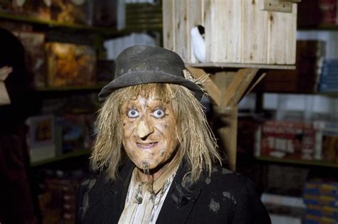 Character » worzel gummidge appears in 78 issues. Worzel Gummidge set for TV return