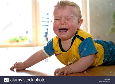 Crying Pictures Hi Res Stock Photography And Images Alamy