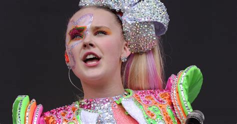 Youtuber And Nickelodeon Star Jojo Siwa Comes Out As Gay In Incredible