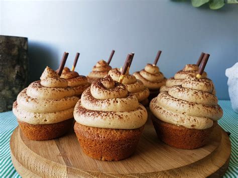 The best buttercream frosting recipe. White Chocolate And Coffee Ganache Filled Cappuccino ...
