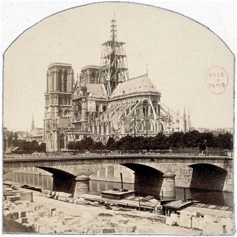 Egy fájdalmas évforduló Victor Hugo A párizsi Notre Dame