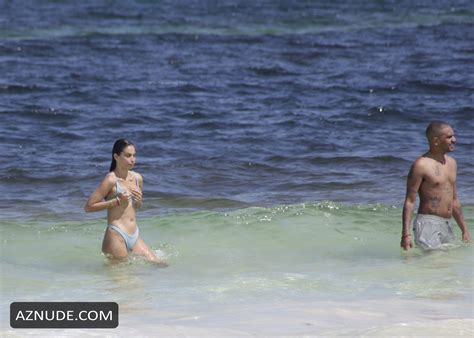 Shanina Shaik Sexy Shows Off Her Nude Tits On The Beach In Mexico Aznude