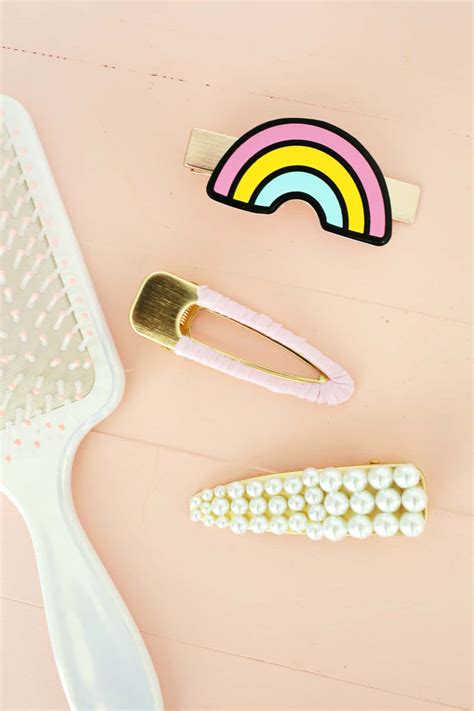 Diy Hair Clip 3 Trendy Diy Hair Clips So Easy A Beautiful Mess Diy Hairclips Handmade 4