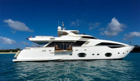Charter Luxury Yacht Amore Mio In Florida And The Bahamas — Yacht