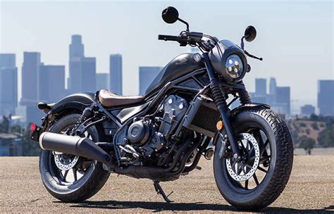 The forks have a 30° angle for cruiser style, 2° offset from the 28° 'rake' line itself; Honda developing Rebel 1100 to compete with big American ...