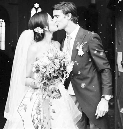 Why is giving birth a bittersweet moment for former dabarkad isabelle daza? Isabelle Daza weds French BF in Italy | Tempo - The Nation ...