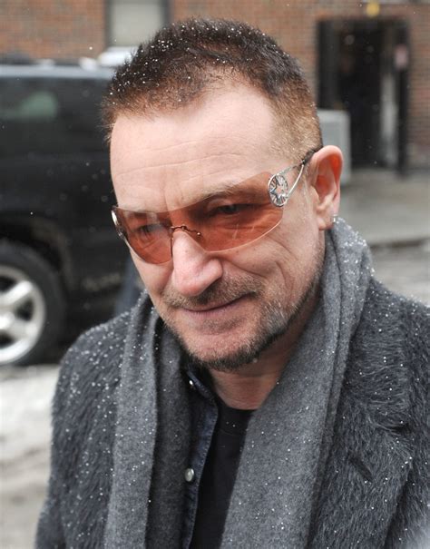 Bono is the frontman and lead vocalist of the irish rock band u2. Bono Vox ipotizza uno stop per gli U2 | MelodicaMente