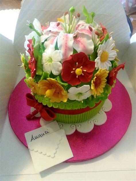 Anche gli uomini godono della loro bellezza e della loro aroma. torta mazzo di fiori | Buon compleanno, Festa di ...