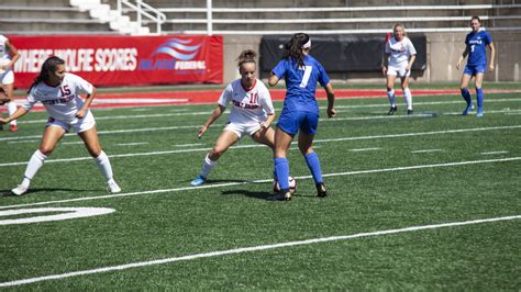 Womens Soccer Drops Double Overtime Thriller To Hofstra The Statesman