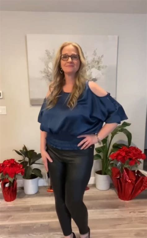 sister wives christine brown flaunts her revenge body in skintight leggings after weight loss