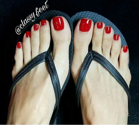 pin by raymond k on nice feet in shoes sandals flip flop beautiful toes beautiful feet