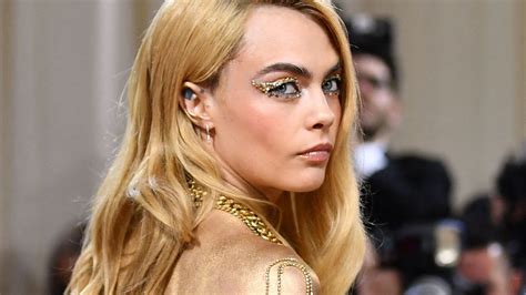 Cara Delevingne Didn T Hide Her Psoriasis At The Met Gala—see Pics Glamour