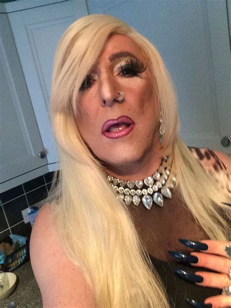 Pin On Fetish Smoking Transvestites Tranny S