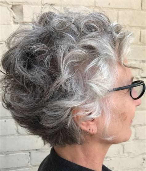 60 classy hairstyles and haircuts for 50 year old women to flourish. Trendy Short haircuts for women over 60 for 2020; Pixie + Bob hairstyles - HAIRSTYLES
