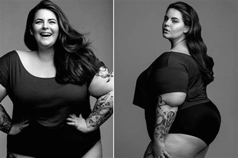Plus Size Supermodel Tess Holliday Flaunts Body In Black