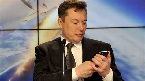 Woman With Elon Musk S Phone Number Gets Strange Text Messages